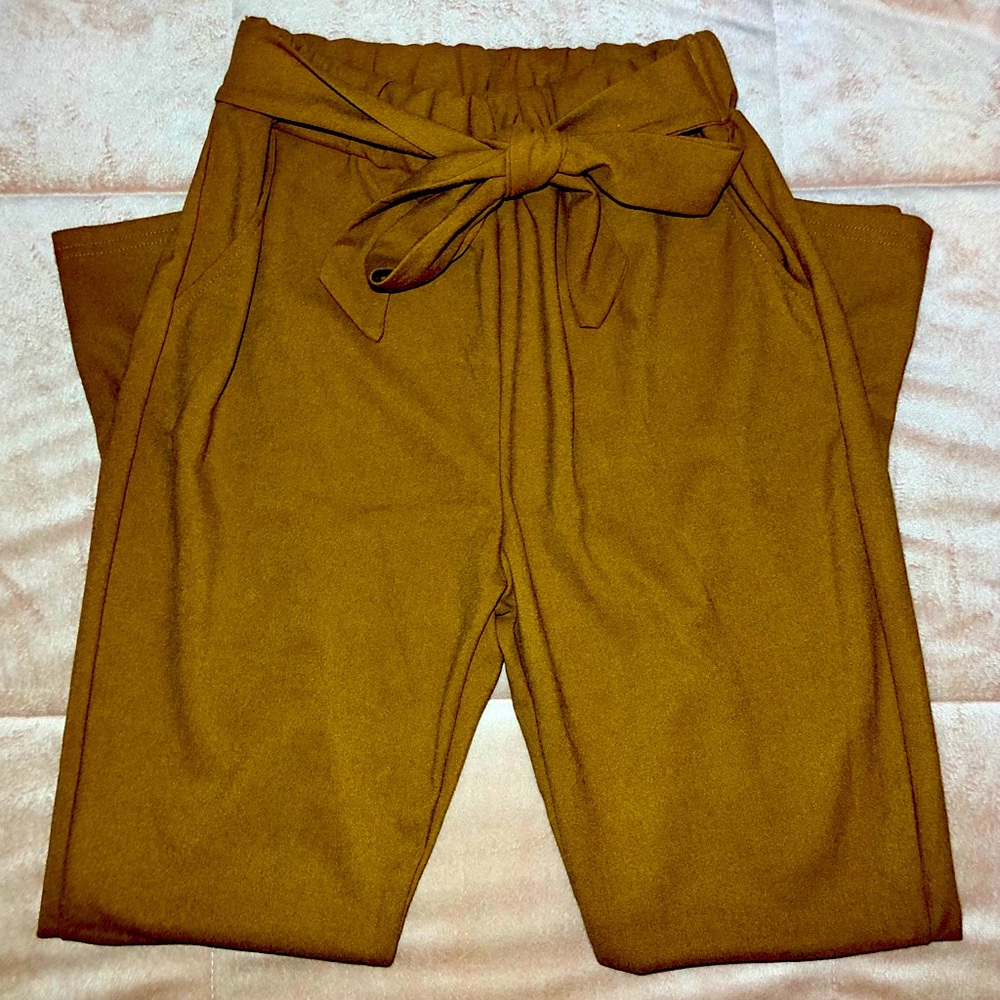 Paperbag Waist Dual Pocket Belted Skinny Pants
